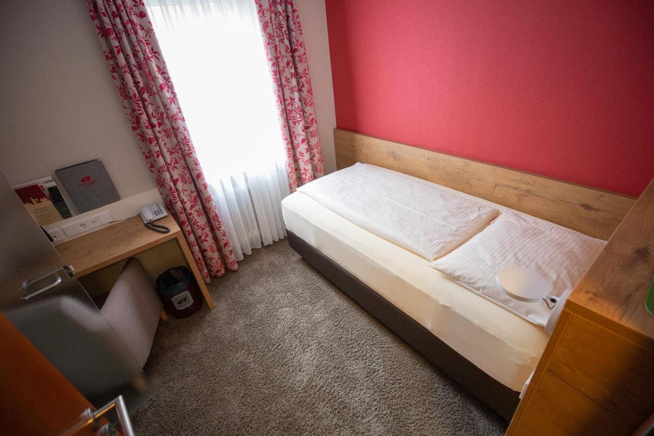 Hotel Azenberg Stuttgart Dış mekan fotoğraf